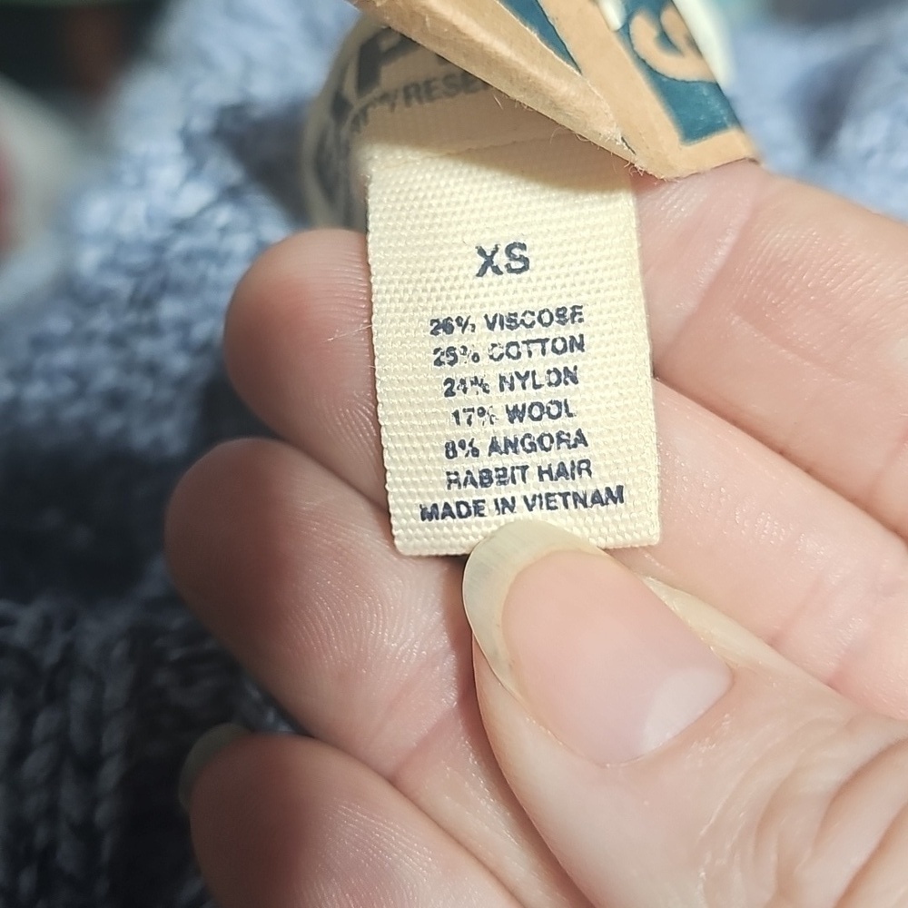Express sweater - Picture 2 of 2